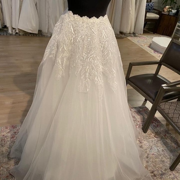 Mon Cheri Ivory Tulle Bridal Detachable Skirt Train Modern Wedding Dress - Picture 5 of 7